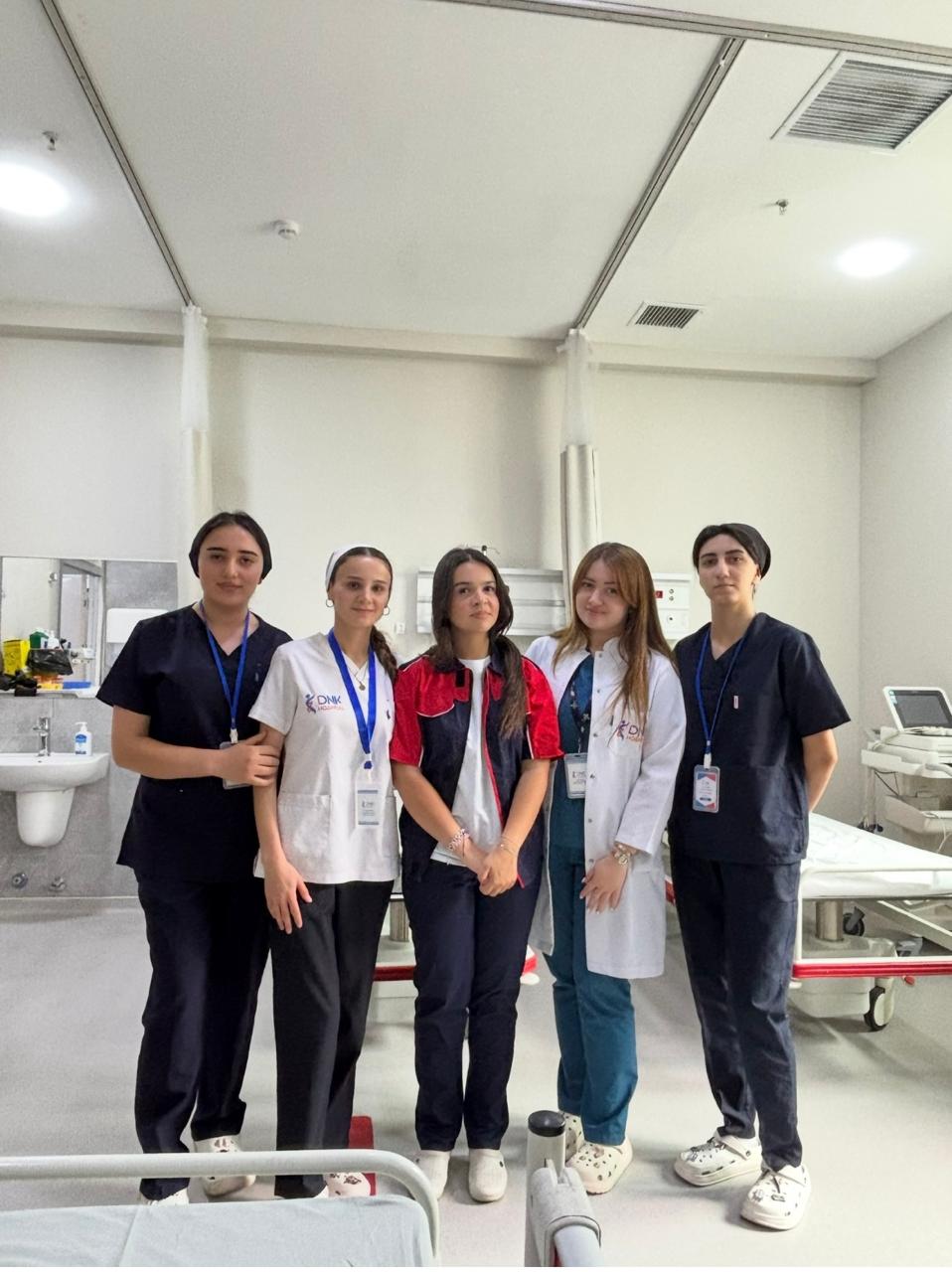 Farah with the hospital team in the orthopedics ward
